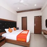 Oyo 14043 Hotel Star Holiday